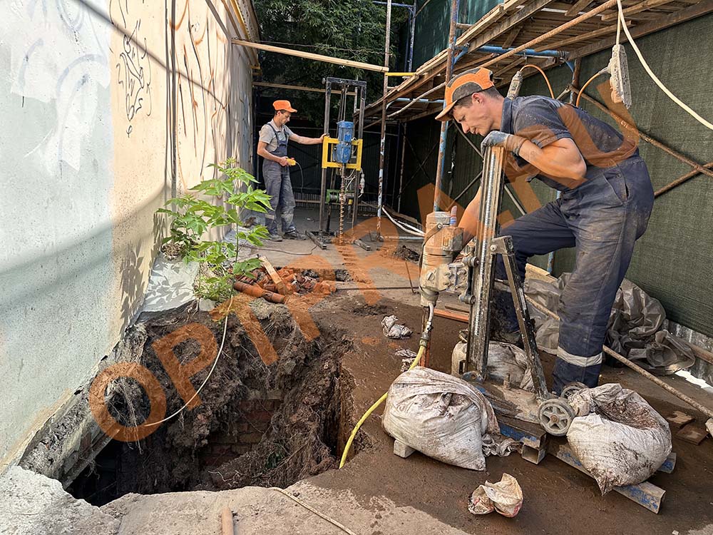 лестница в подвал